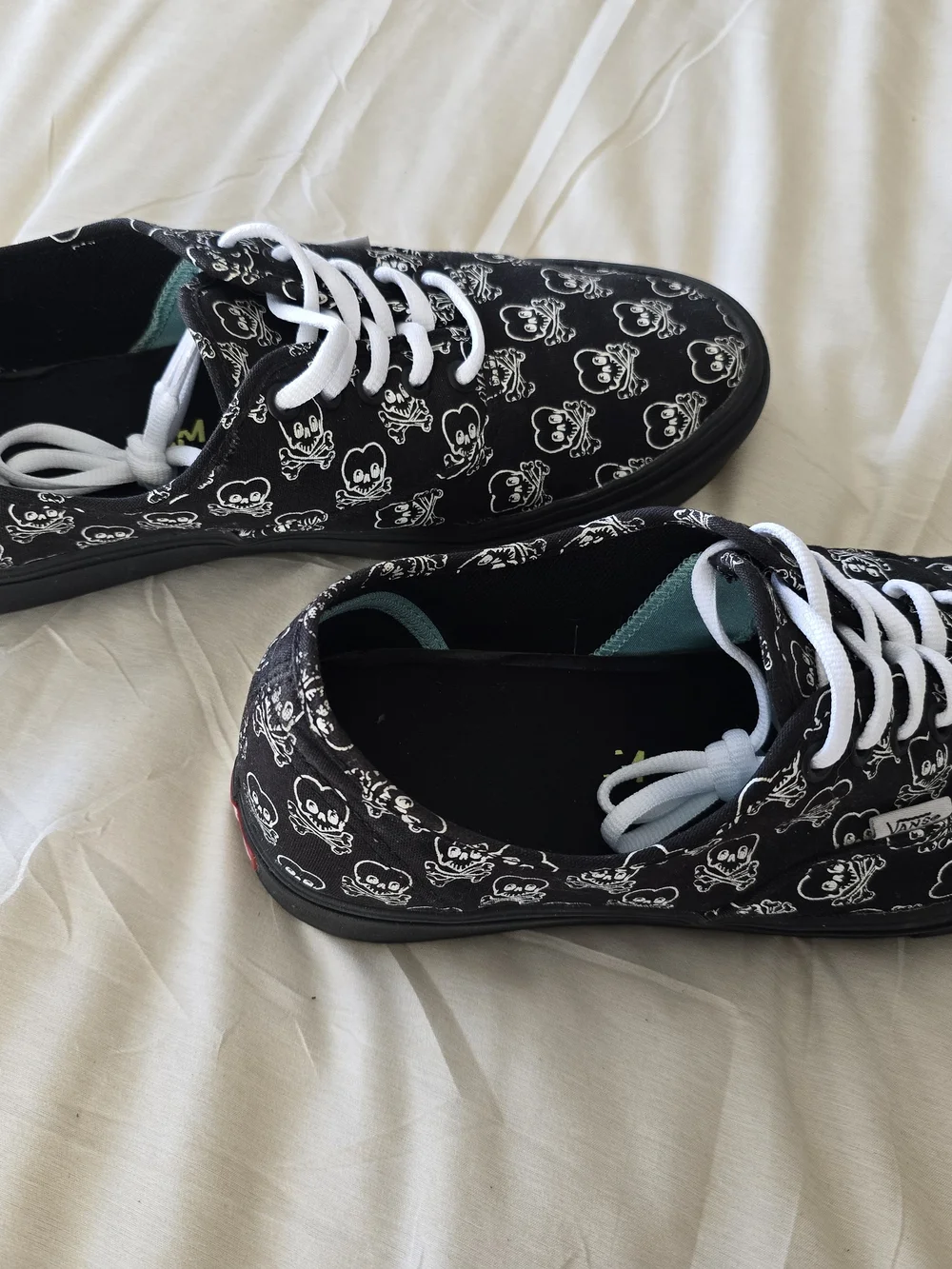 VANS Comfy Cush Coldhearted Skull & Bones - Skate Goth Dark US M 10 - Excellent